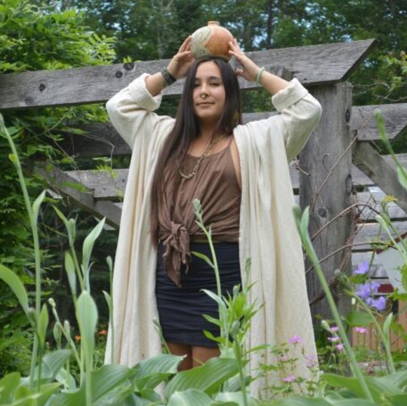 Meet your Posher, Lily - Picture 4 of 4